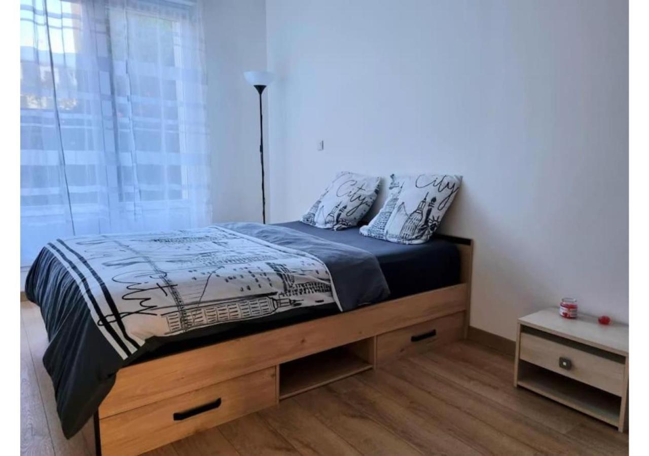Superbe Appartement Avec Jardin Proche Versailles Saint-Cyr-lʼÉcole المظهر الخارجي الصورة